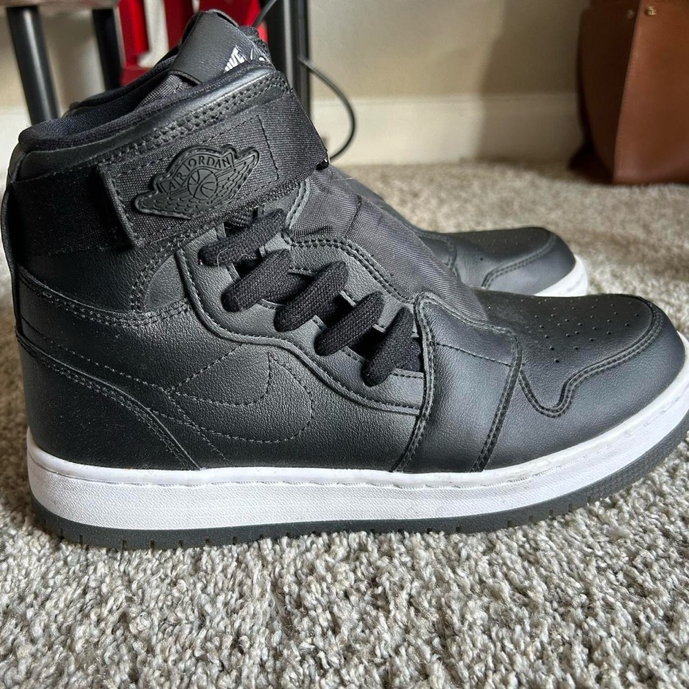 Nike Jordan 1 Nova XX White Sneakers